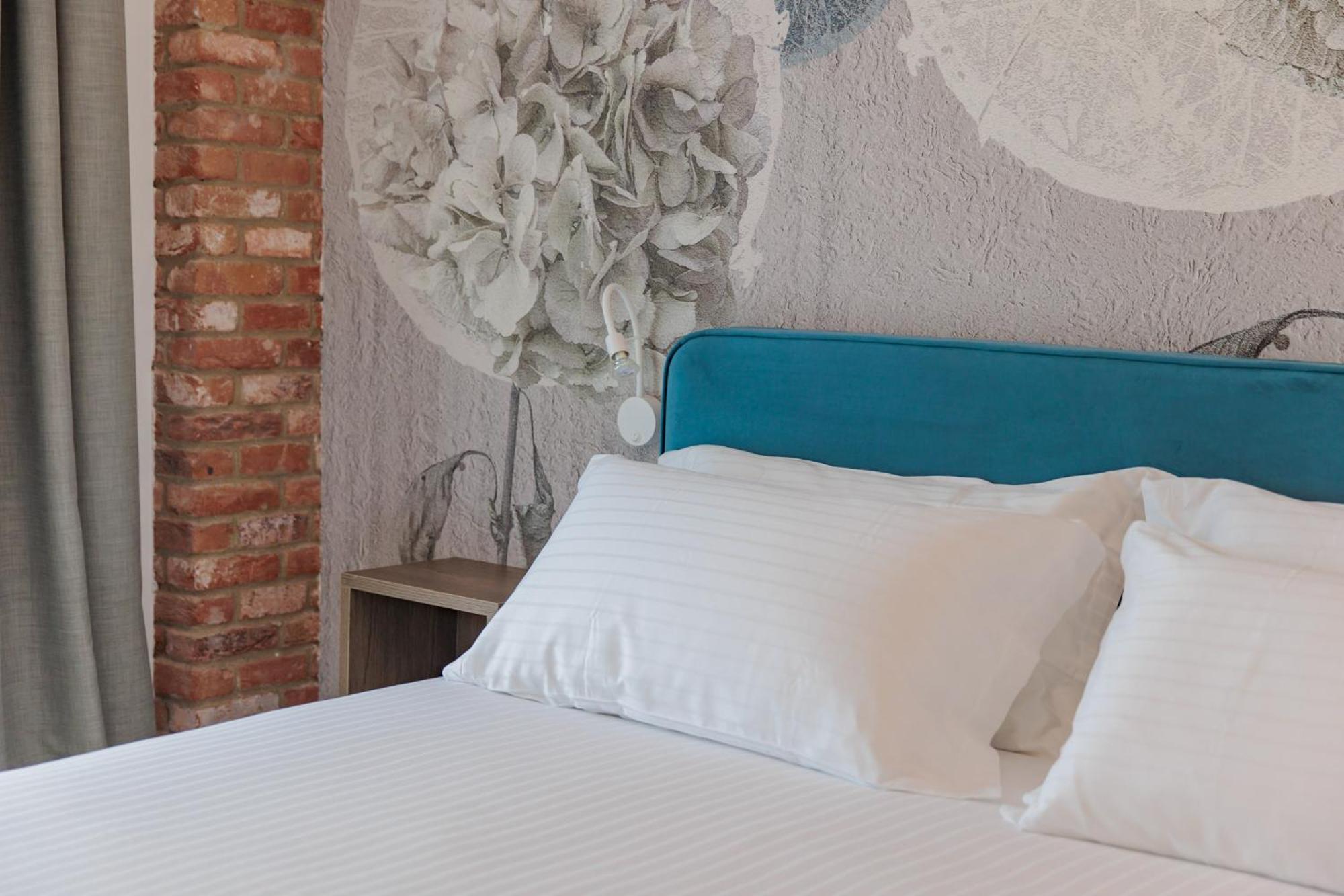 Ophelia Hotel Cazzago San Martino Εξωτερικό φωτογραφία